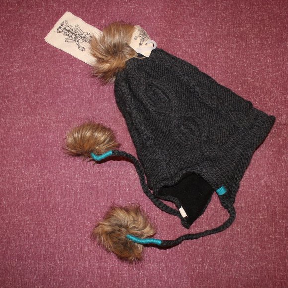 HM Nepalese DARK GREY Merino Faux Pom Slouch Hat - Picture 4 of 4